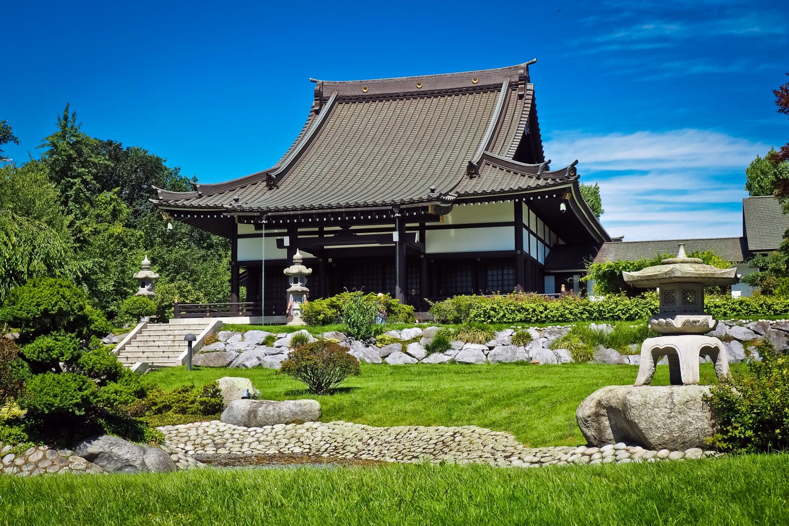 Olympus OM-D E-M10 sample photo. Architecture, asia, building photography