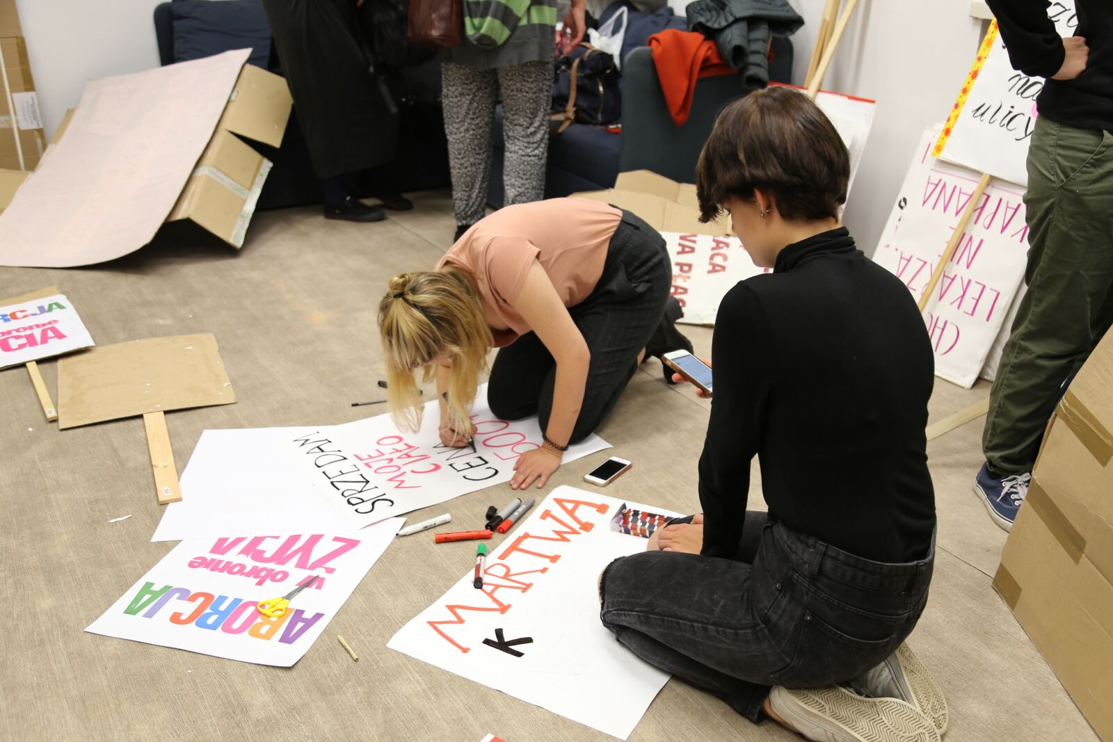 Canon EOS 6D + Canon EF 24-105mm F4L IS USM sample photo. Activism, women, demo photography