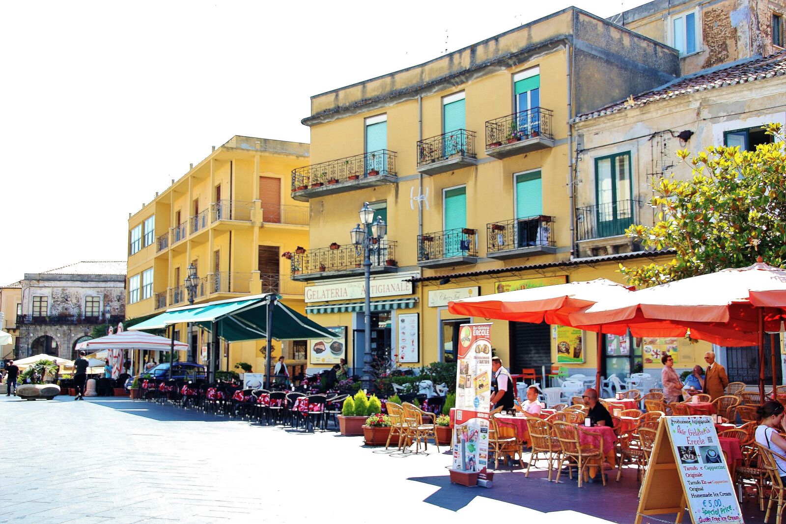 Canon EOS 60D sample photo. Historic center, downtown, italy photography