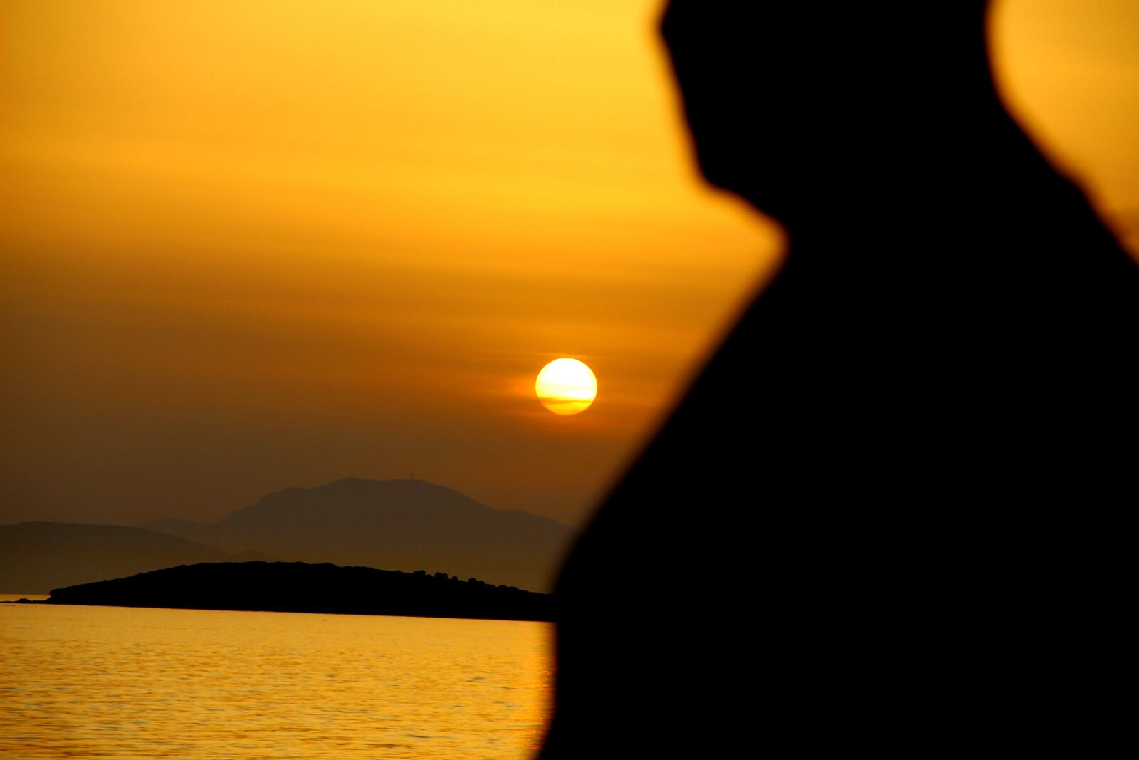 Canon EOS 4000D (EOS Rebel T100 / EOS 3000D) sample photo. Sunset, silhouette, mountain photography