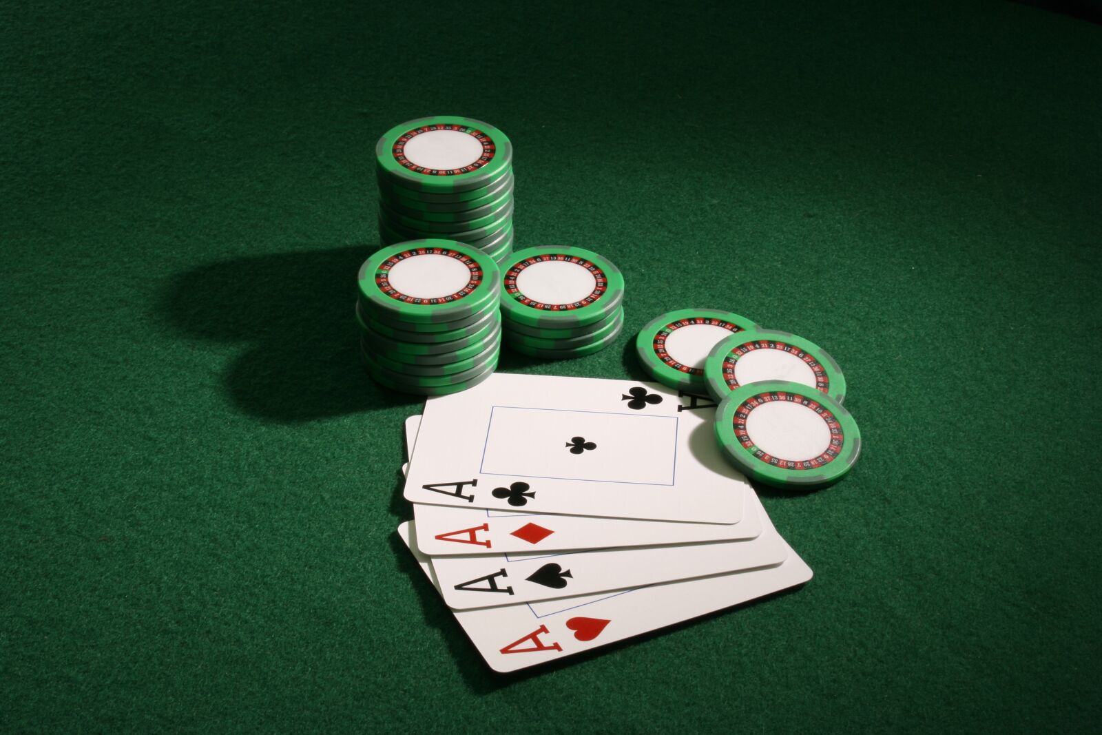 Canon EOS 400D (EOS Digital Rebel XTi / EOS Kiss Digital X) sample photo. Axes, poker, casino photography