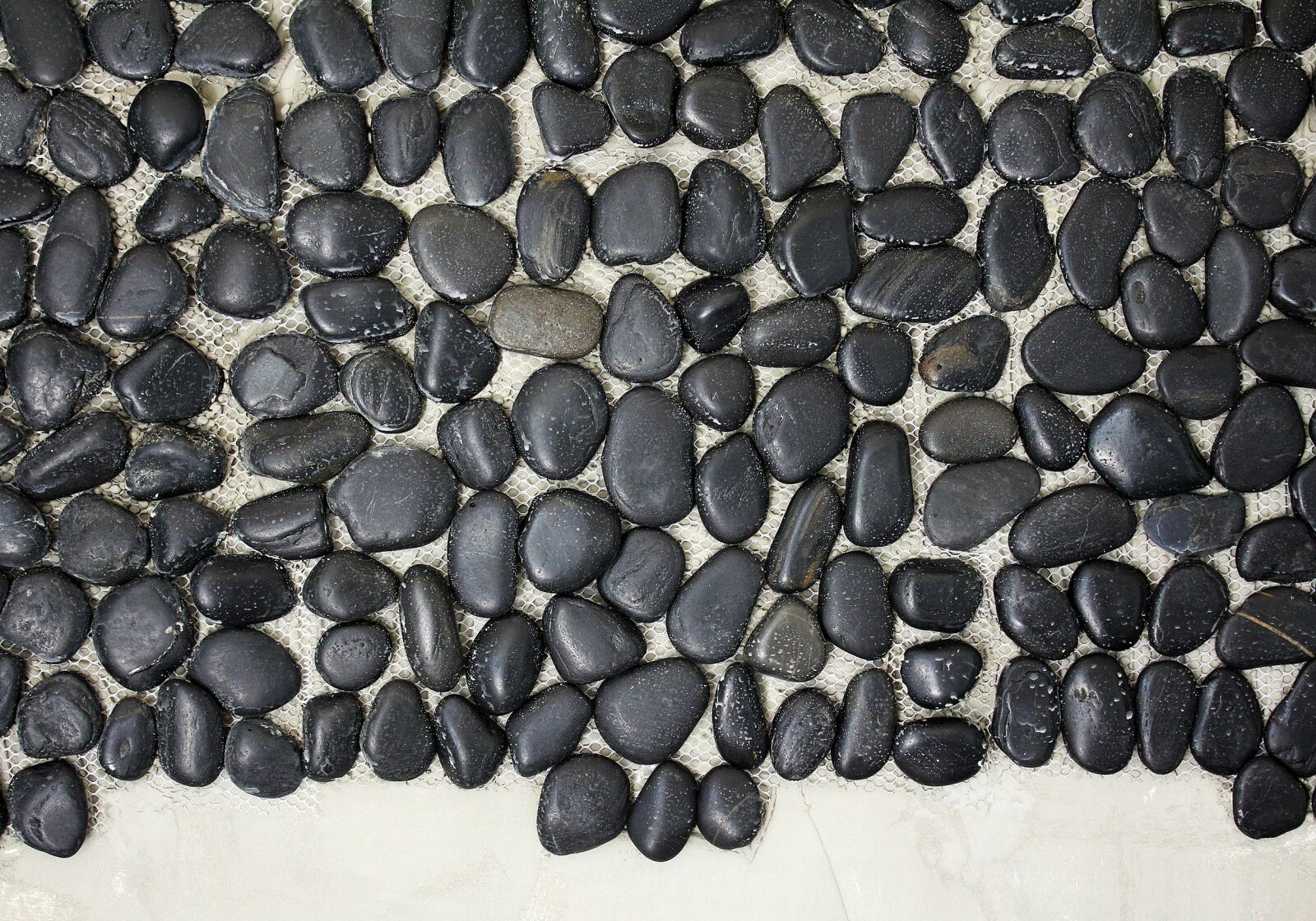 Canon EOS 550D (EOS Rebel T2i / EOS Kiss X4) sample photo. Pebbles, pebble mat, decorative photography