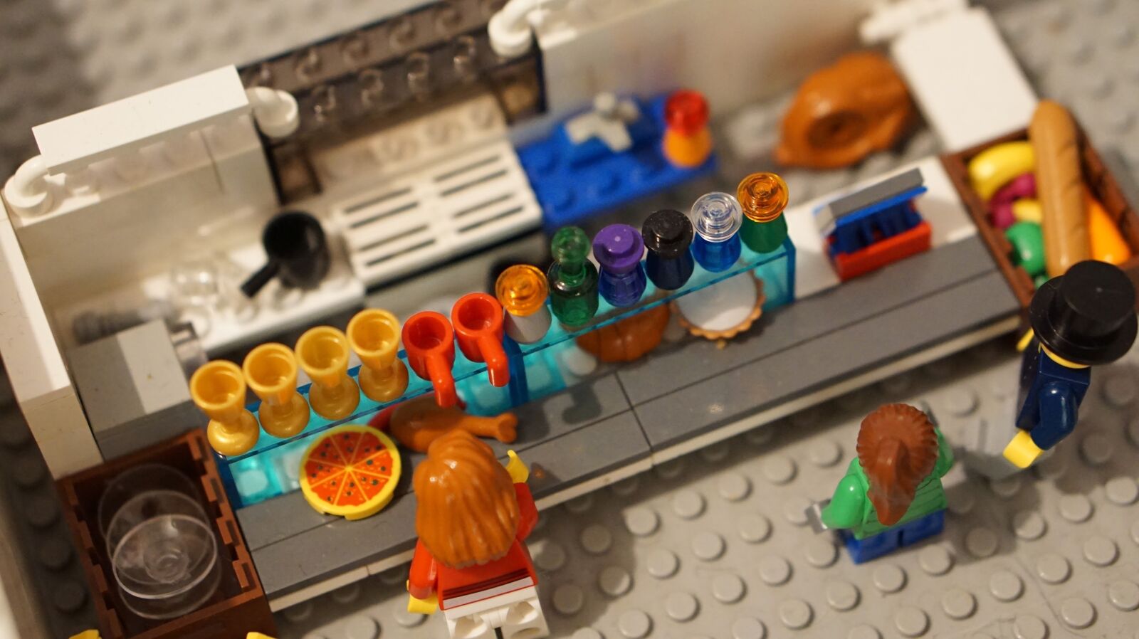 E 50mm F1.8 OSS sample photo. Lego, got, café photography