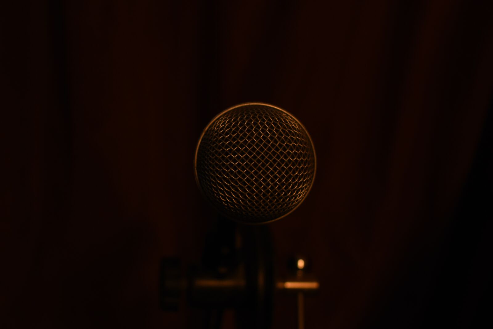 Nikon D3400 sample photo. Microphone, darkness, sound photography