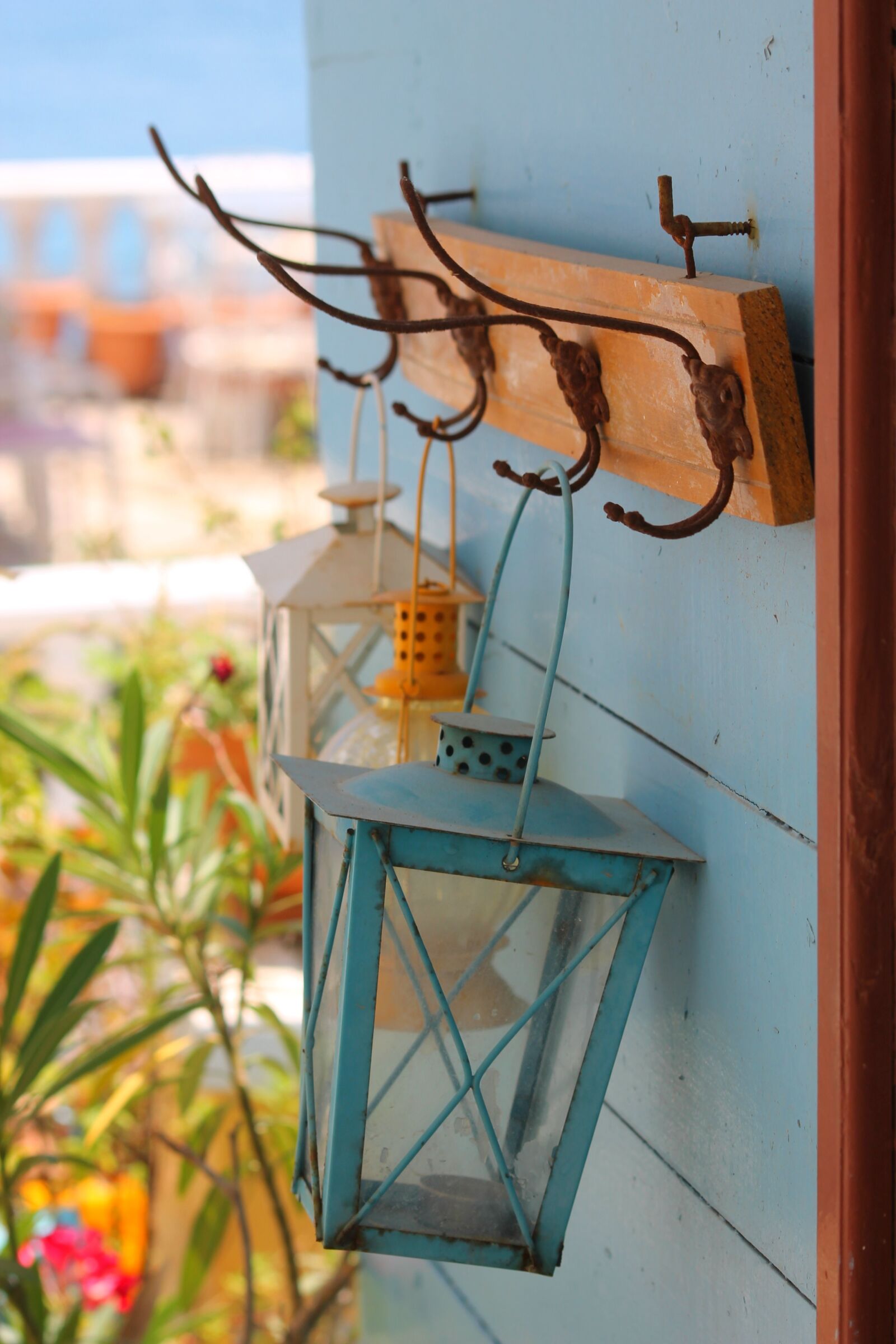 Canon EOS 1100D (EOS Rebel T3 / EOS Kiss X50) sample photo. Greece, lantern, greek photography