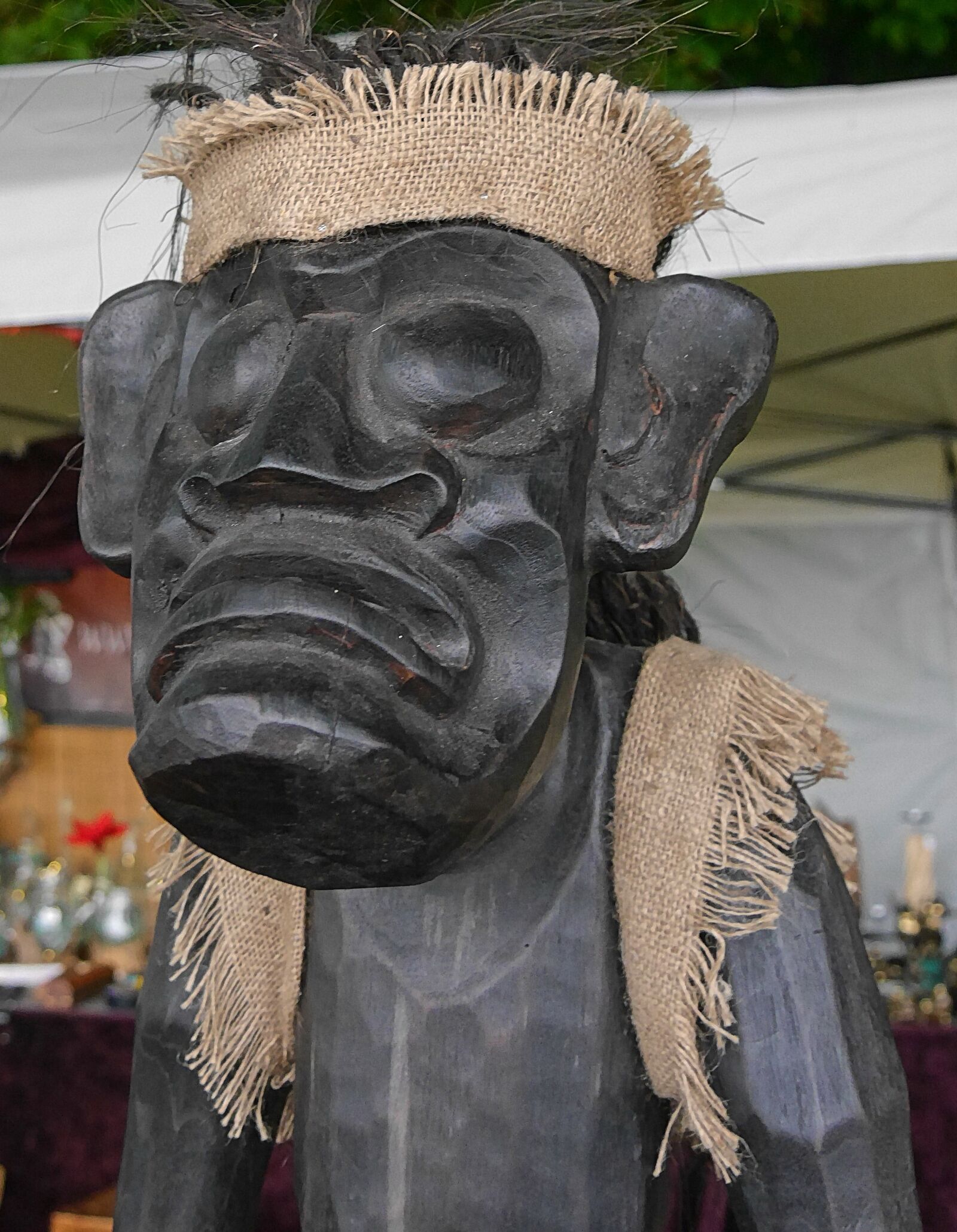 Panasonic Lumix DMC-G6 sample photo. Sculpture, wood sculpture, servant photography