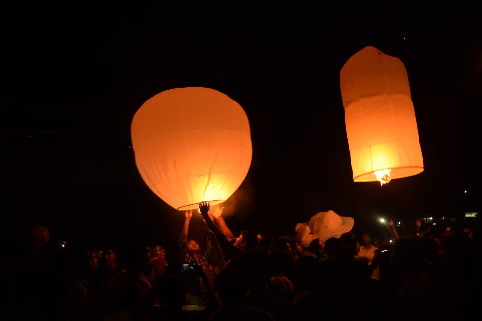 Nikon D3300 sample photo. Sky lanterns, lantern, sky photography