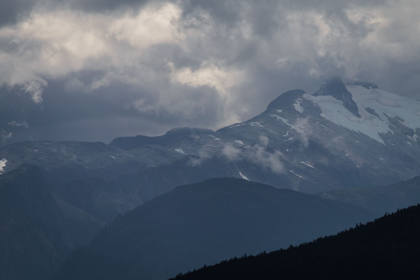 Canon EOS 70D sample photo. Mountain, clouds, sky photography