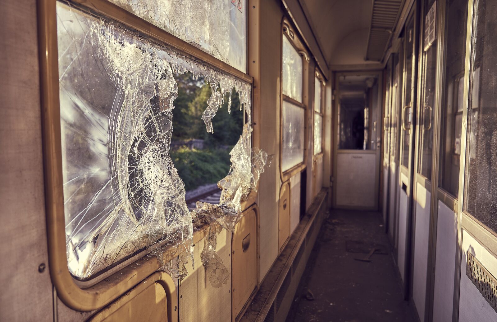 Fujifilm XF 18-55mm F2.8-4 R LM OIS sample photo. Wagon, shard, vandalism photography