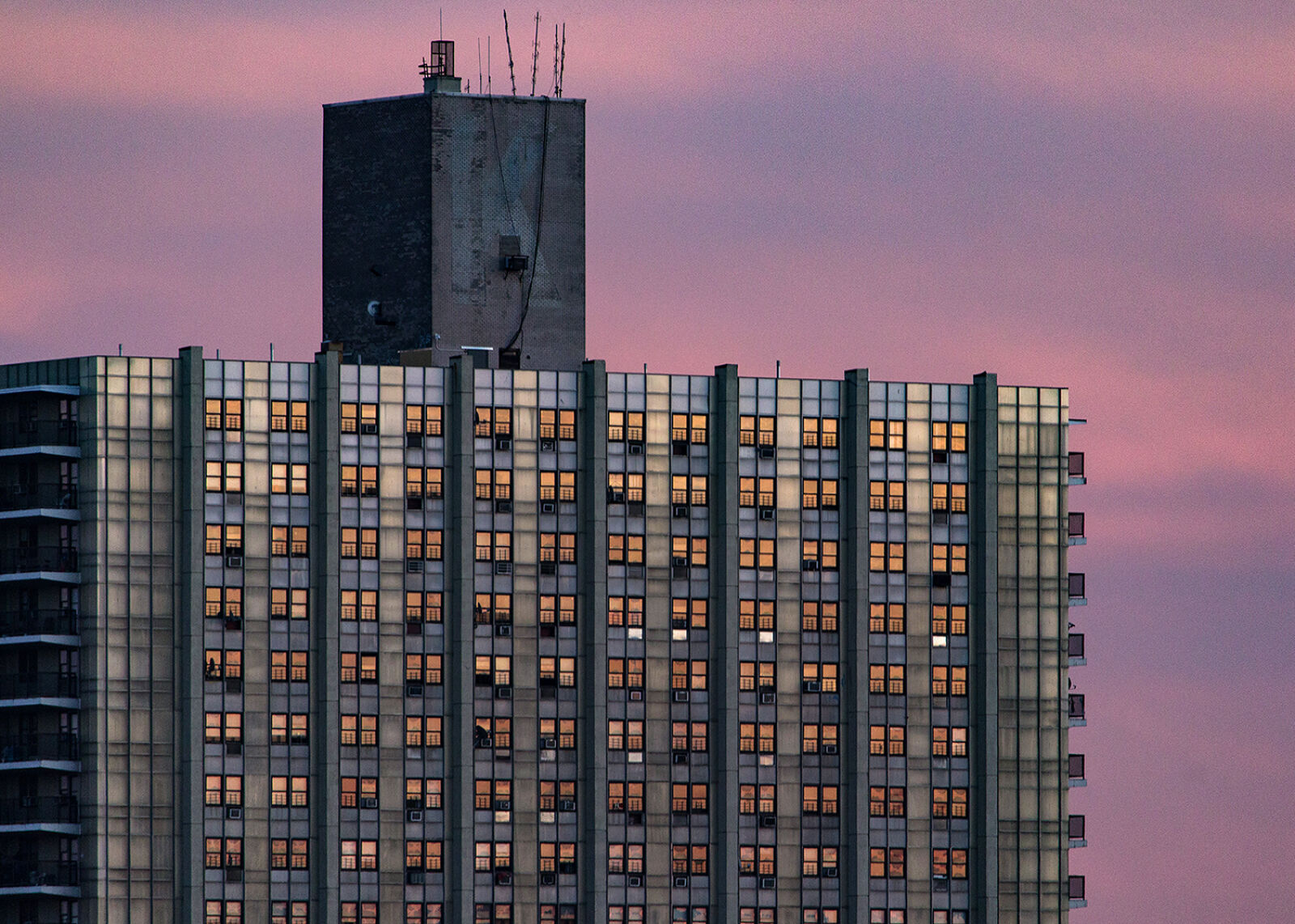 Canon EF-S 55-250mm F4-5.6 IS sample photo. Grey, glass, building photography