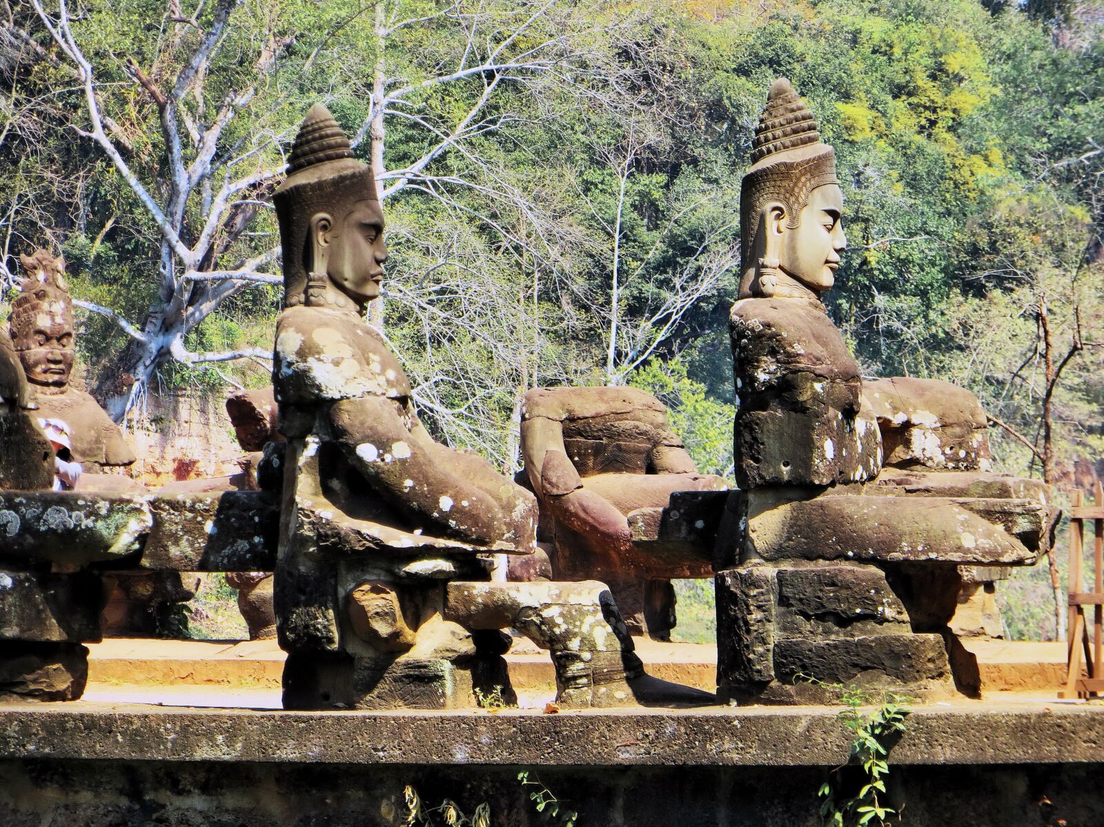 Canon PowerShot SX270 HS sample photo. Cambodia, angkor, guards photography