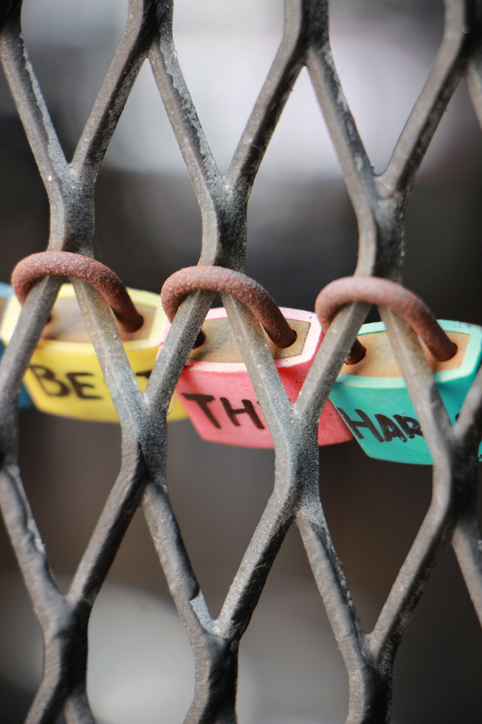 Canon EOS 600D (Rebel EOS T3i / EOS Kiss X5) sample photo. Lock photography