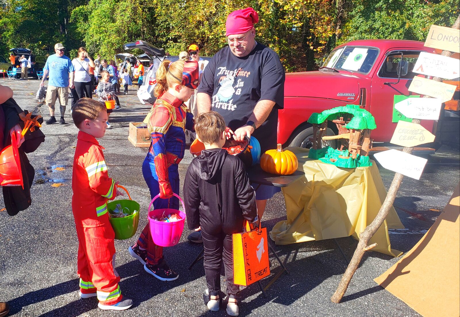 Samsung Galaxy S9+ sample photo. Halloween, trunk or treat photography