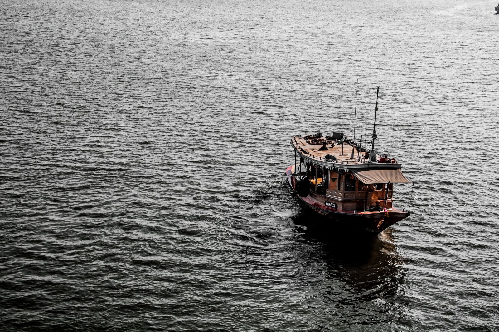 Nikon D90 sample photo. Ship, river, fisherman photography