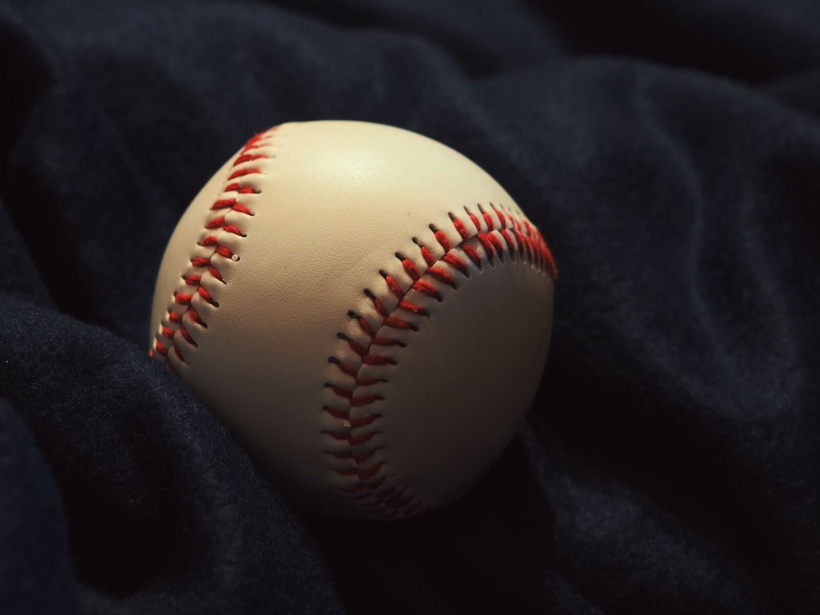 Olympus OM-D E-M10 II sample photo. Sport, ball, baseball, play photography
