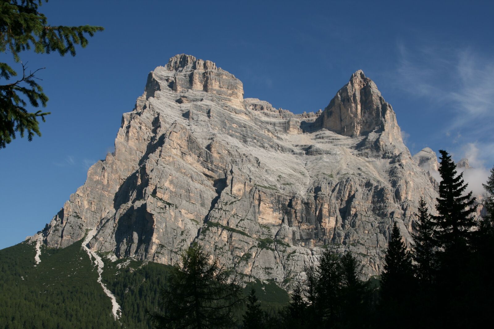 Canon EOS 400D (EOS Digital Rebel XTi / EOS Kiss Digital X) sample photo. Pelmo, dolomites, mountains photography