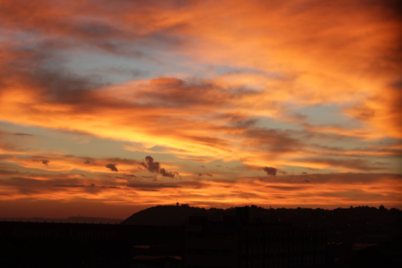 Canon EOS 550D (EOS Rebel T2i / EOS Kiss X4) sample photo. Silhouette, sunrise, sky photography