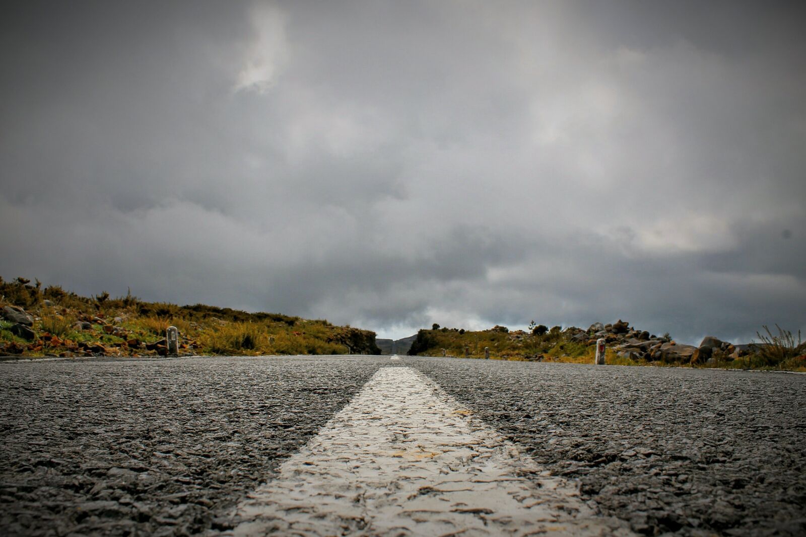 Canon EOS 1100D (EOS Rebel T3 / EOS Kiss X50) sample photo. Road, cloudy, without end photography