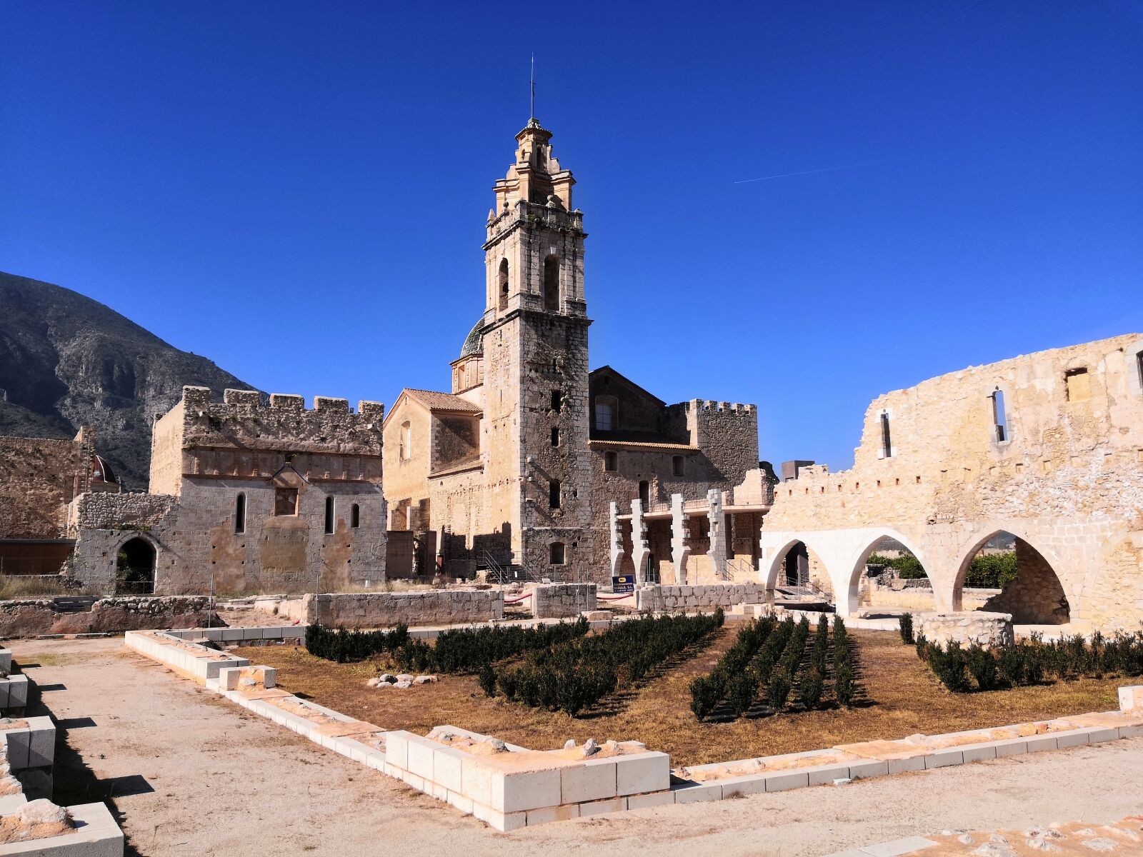 HUAWEI Honor 10 sample photo. Monastery, spain, architecture photography