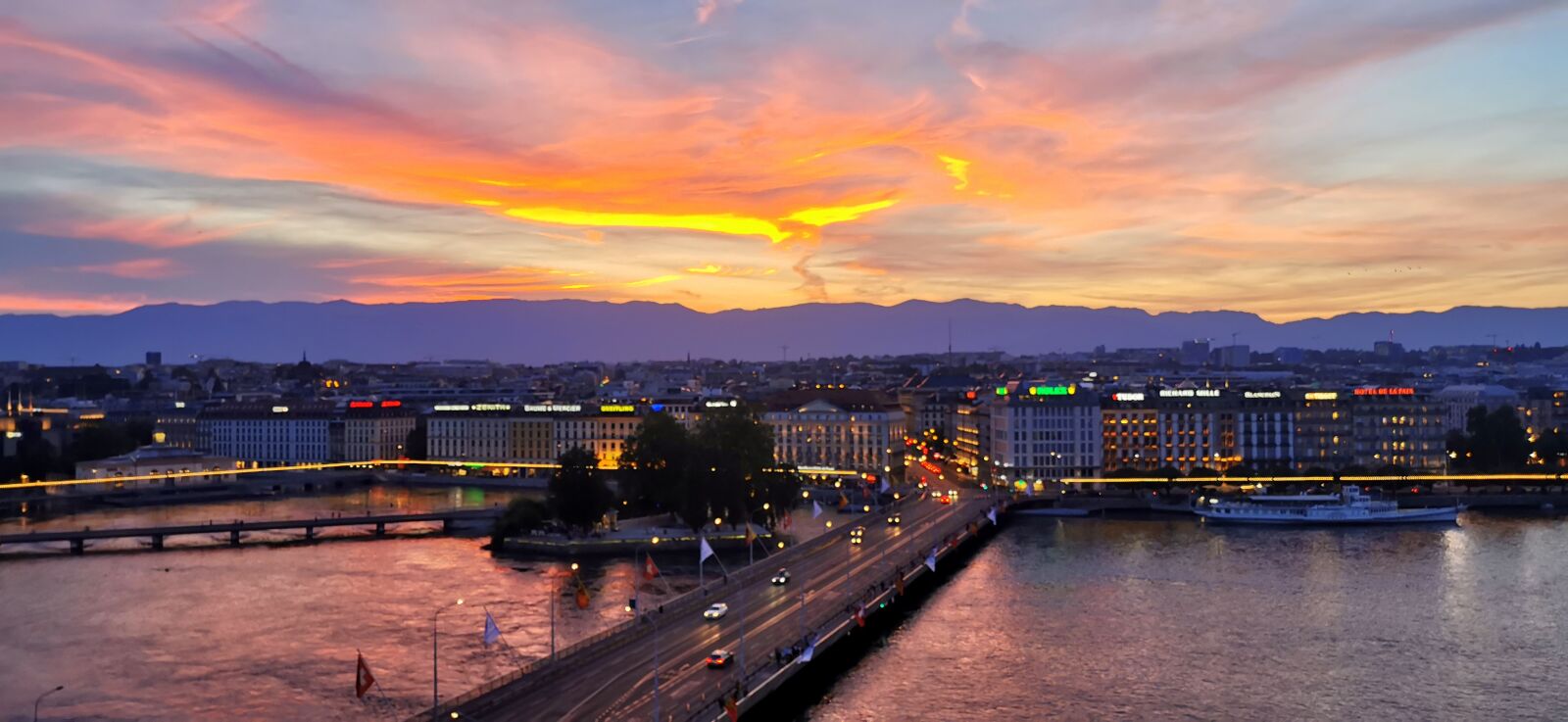 HUAWEI P30 sample photo. Sunset, city, skyline photography