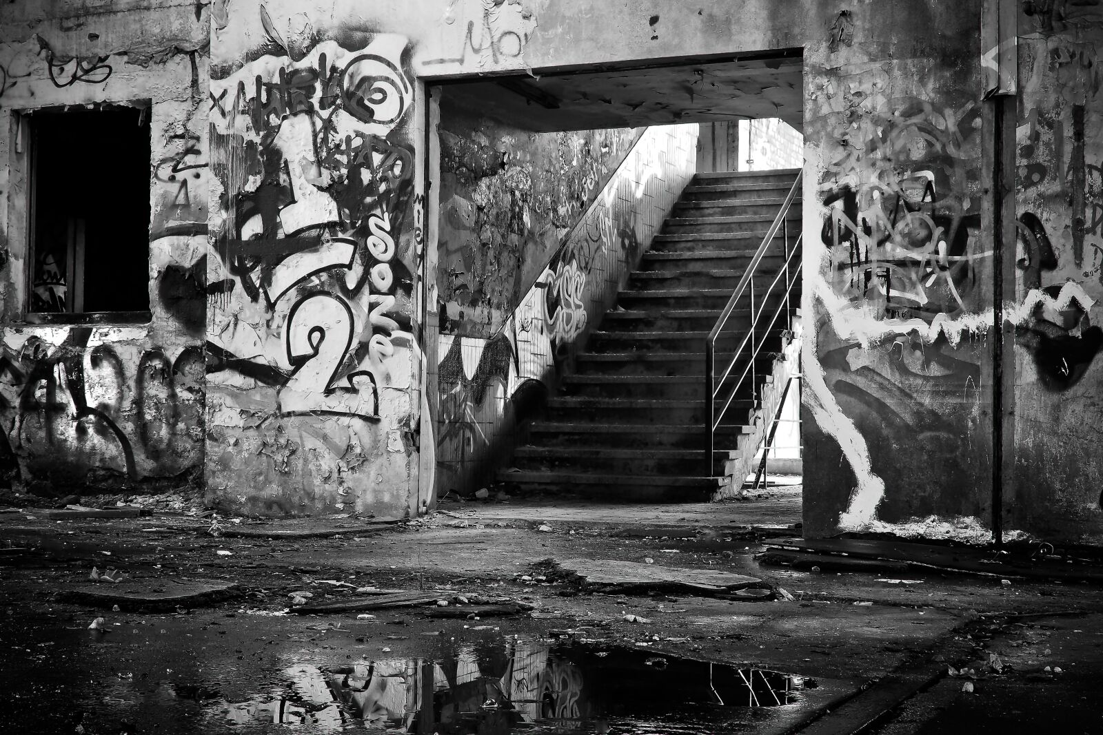 Olympus OM-D E-M10 sample photo. Lost places, old, decay photography
