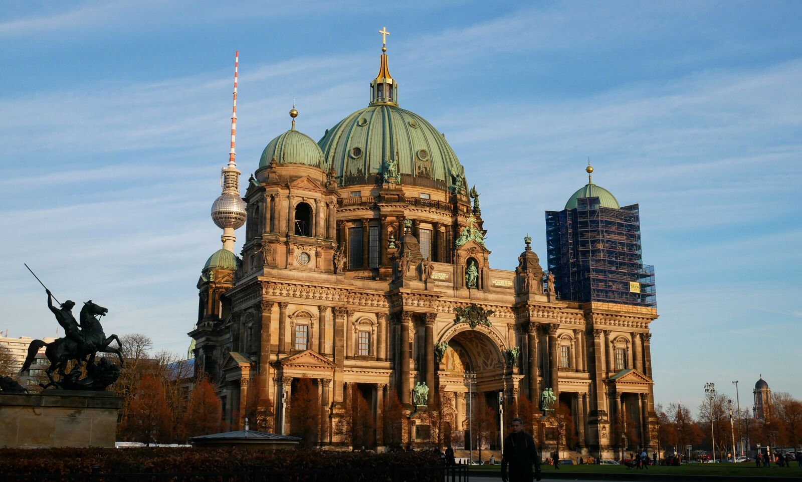Panasonic Lumix DC-GX850 (Lumix DC-GX800 / Lumix DC-GF9) sample photo. Berlin, berlin cathedral, architecture photography