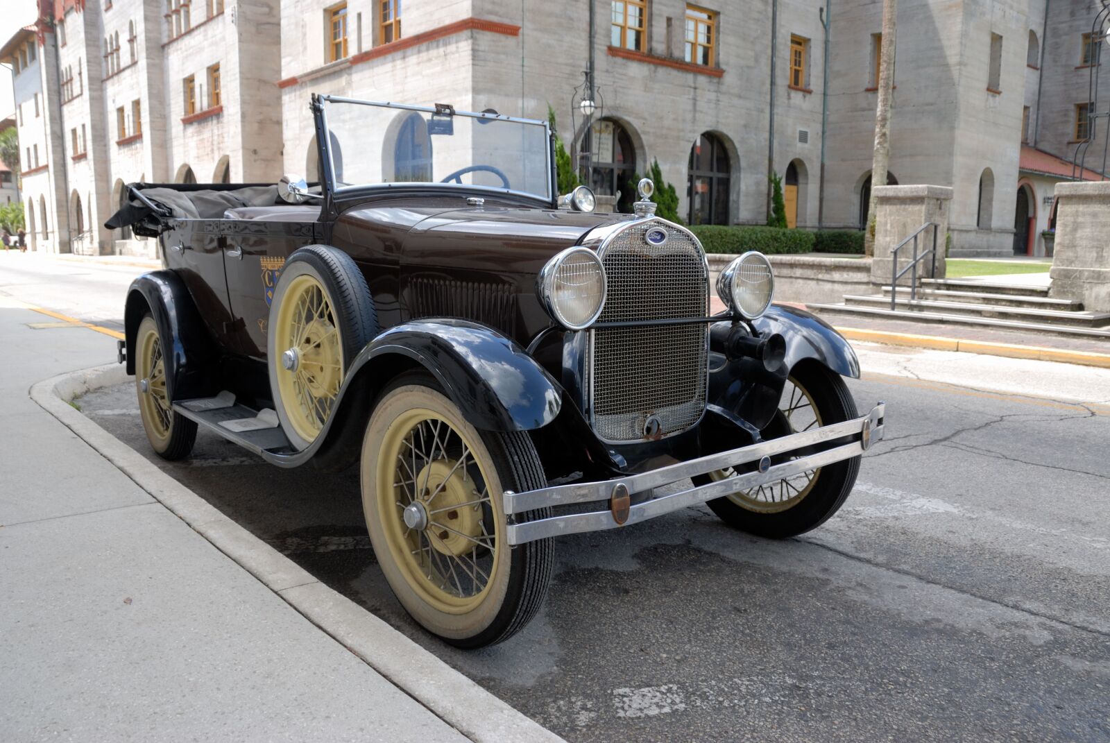 Nikon D200 sample photo. Vintage car, classic automobile photography