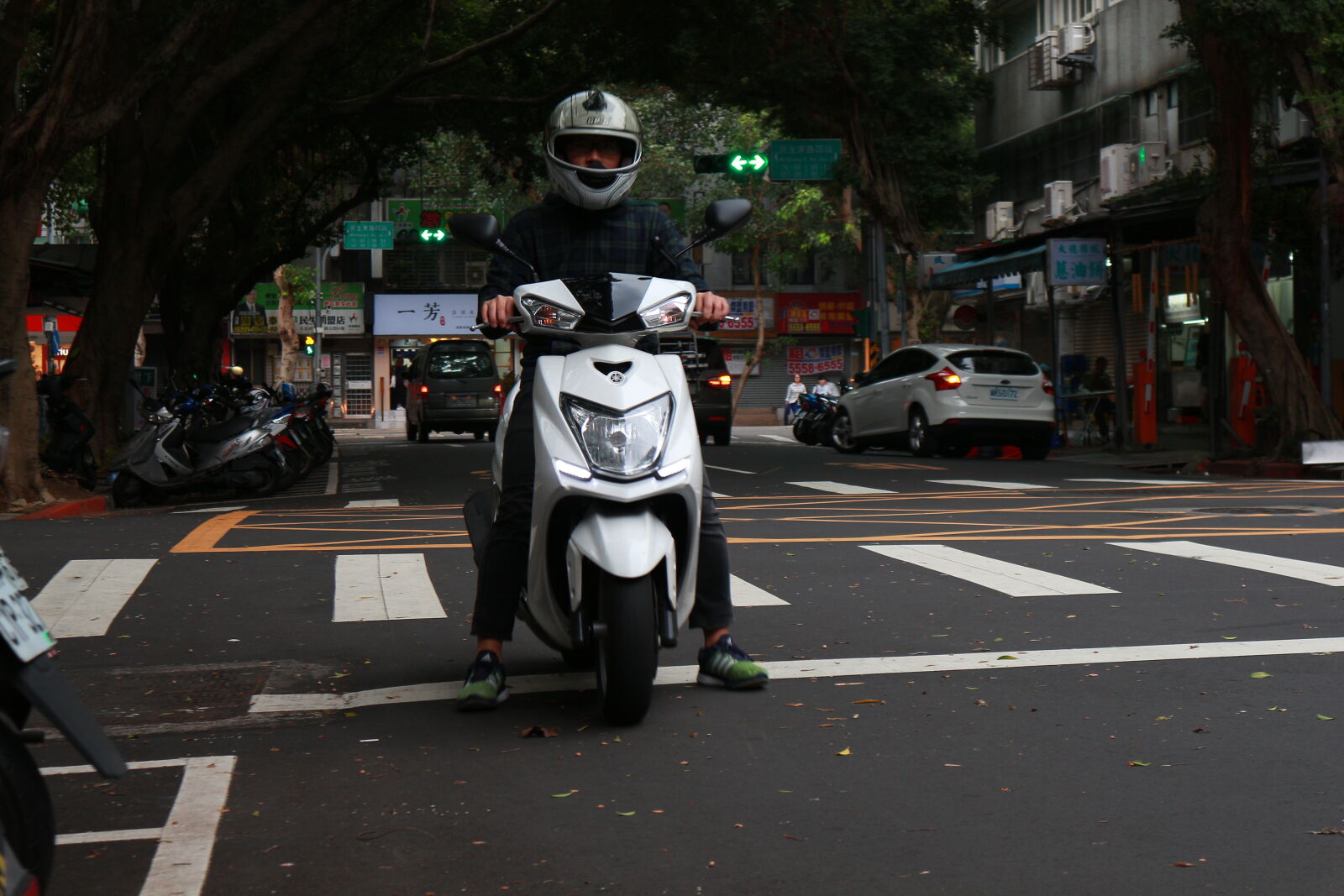 Canon EOS M sample photo