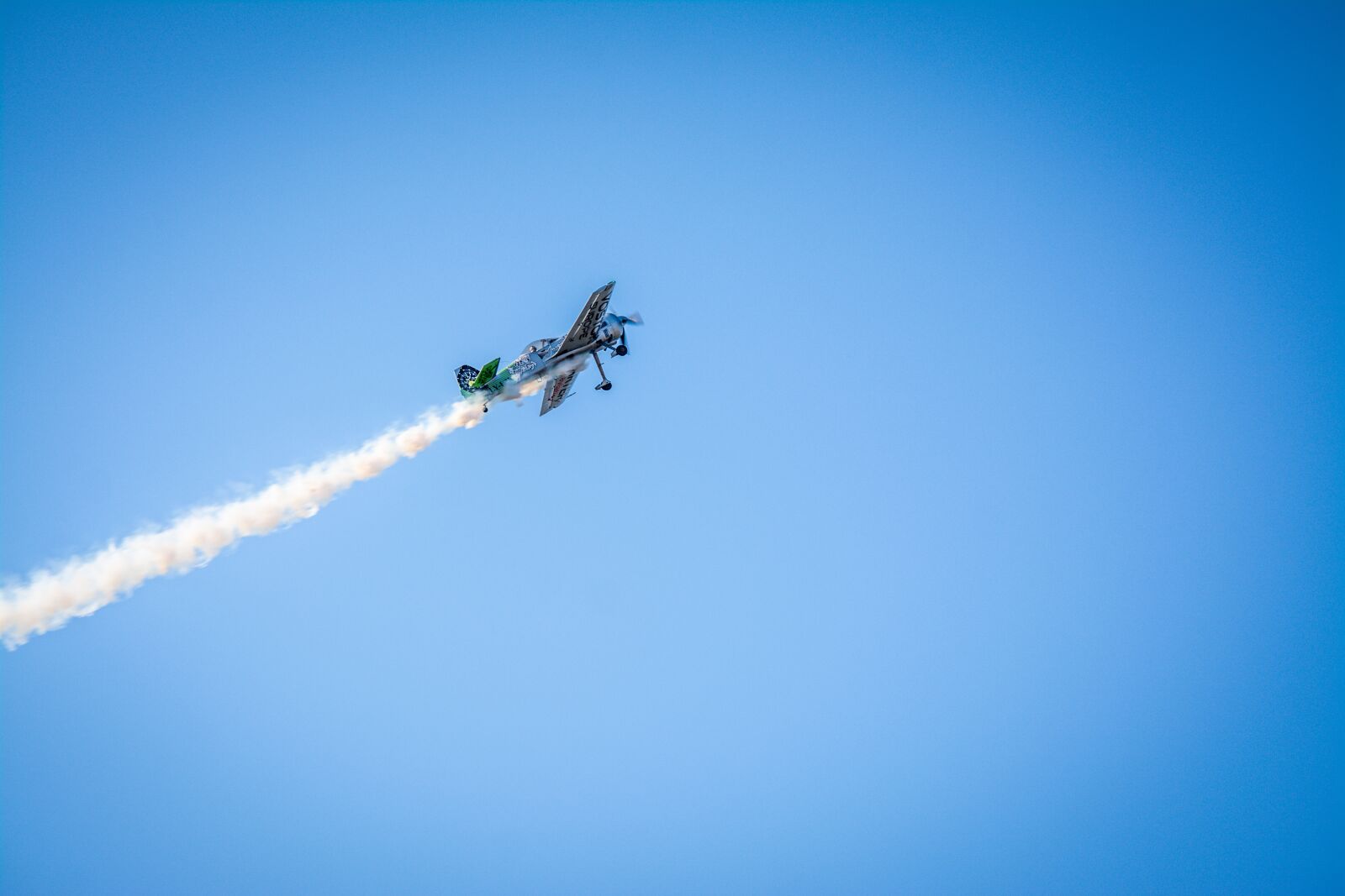 Nikon D7100 sample photo. Sky, the airplane, flat photography