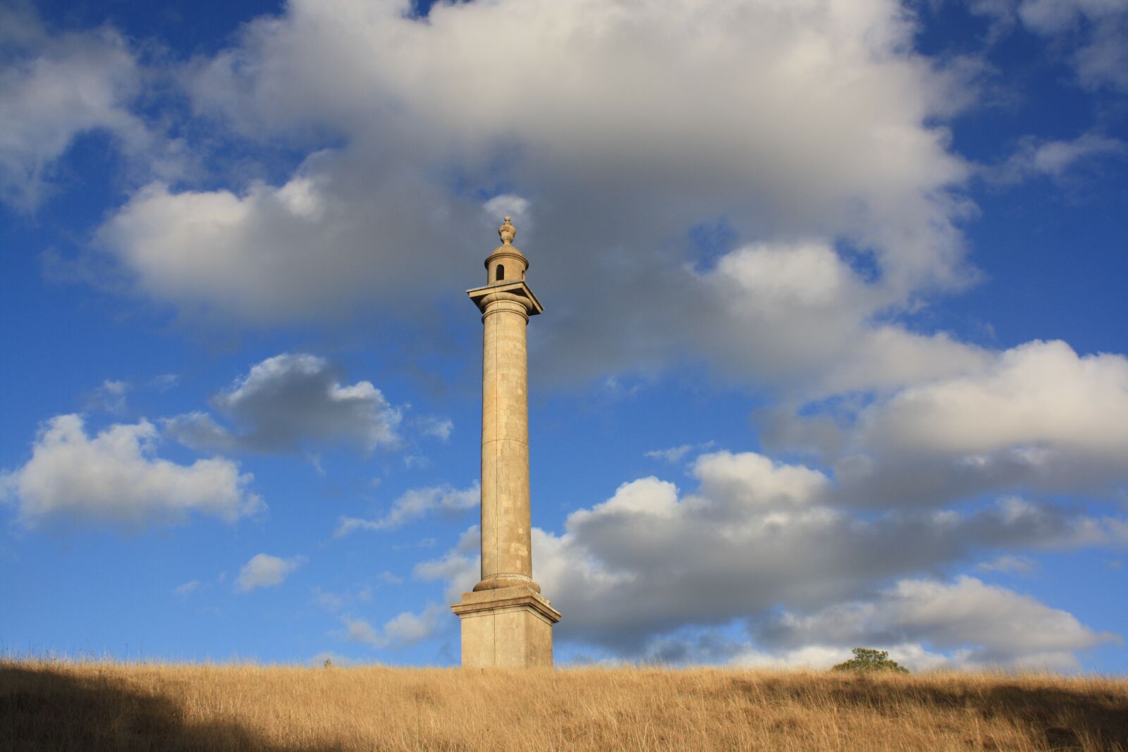 Canon EOS 1000D (EOS Digital Rebel XS / EOS Kiss F) sample photo. Clouds, monument, sky photography