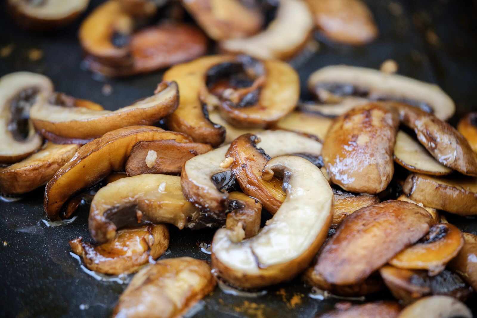 Fujifilm X-T2 + Fujifilm XF 80mm F2.8 R LM OIS WR Macro sample photo. Barbecue, grilled, grill photography
