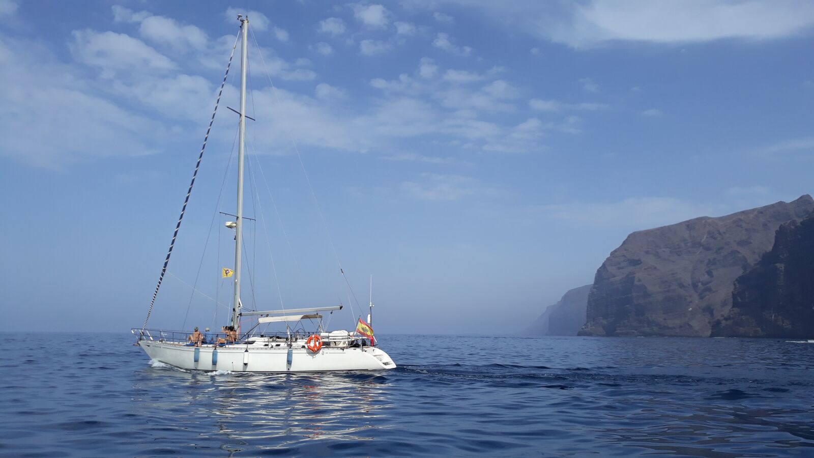 Samsung Galaxy J5 sample photo. Canaries, boat, sea photography