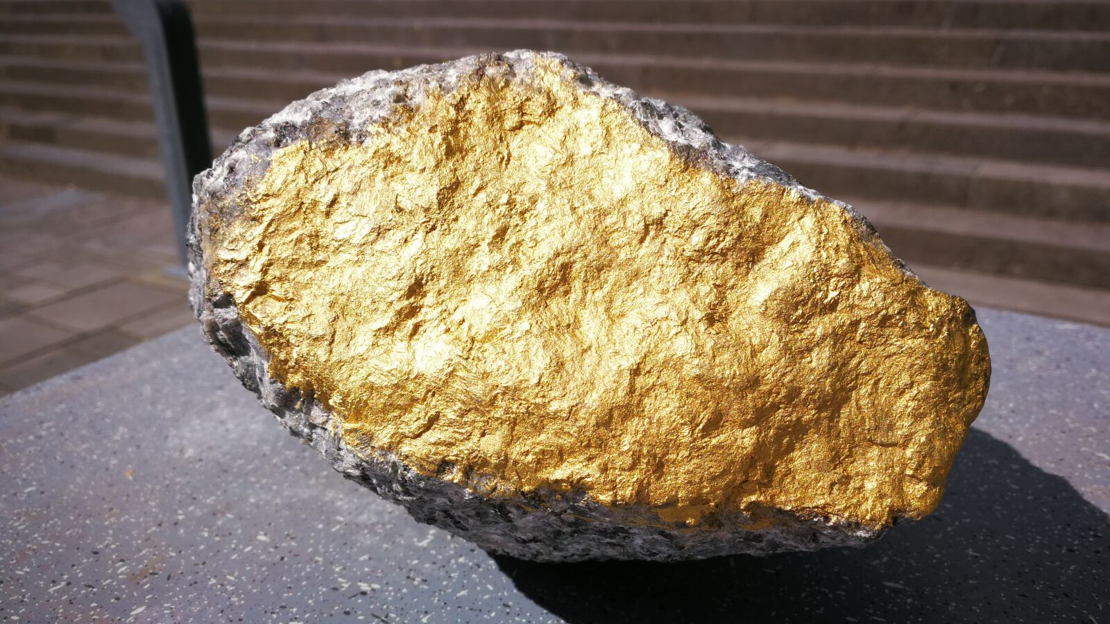 HUAWEI Mate 9 sample photo. Rock, gold nugget, sculpture photography