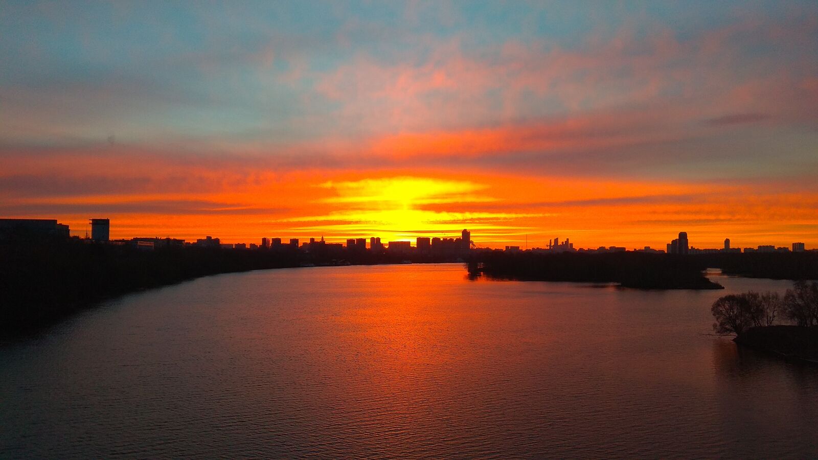 Xiaomi Redmi Note 4 sample photo. Moscow, river, sun photography
