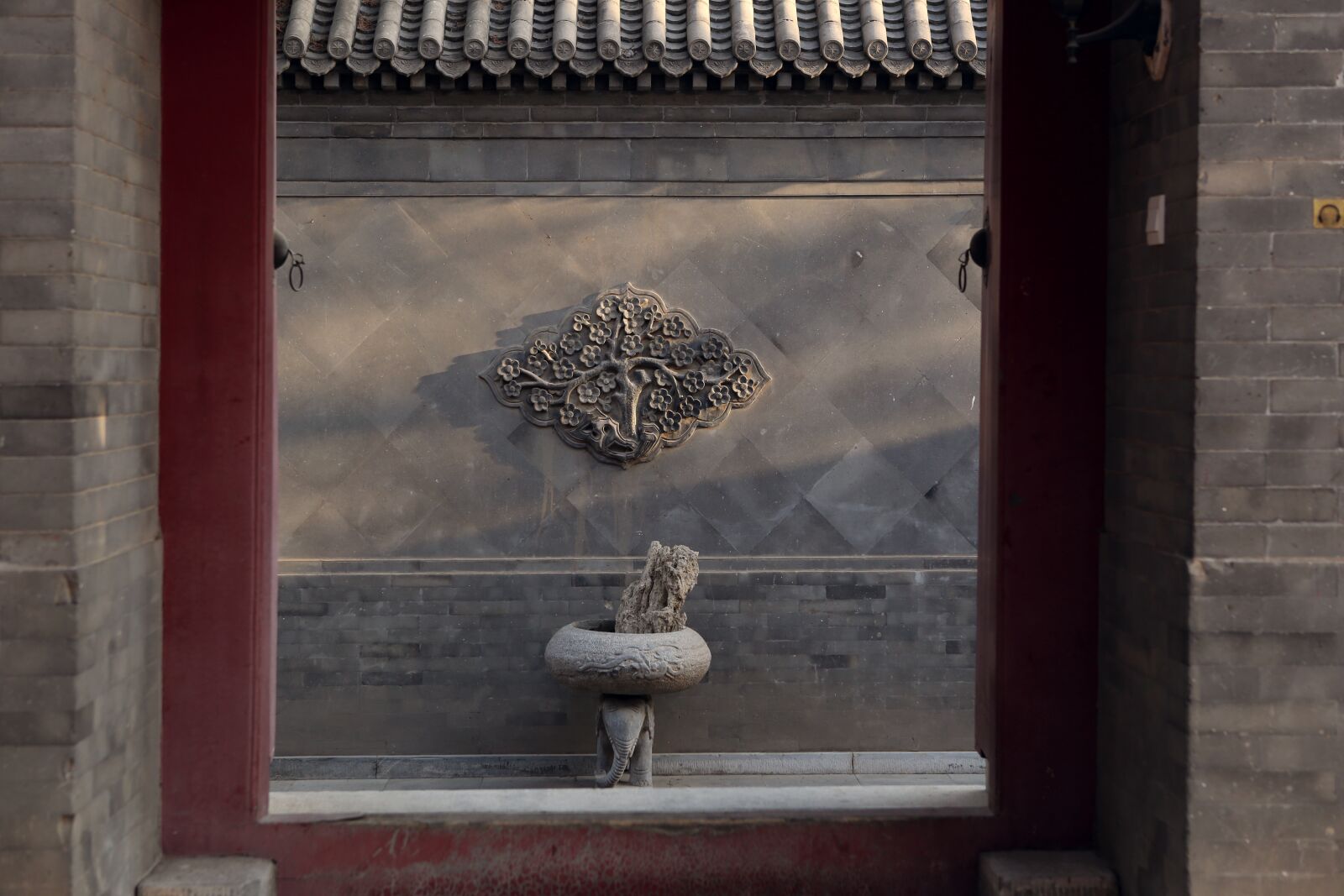 Canon EOS 5D Mark III + Canon EF 24-70mm F2.8L USM sample photo. Beijing, building, china photography