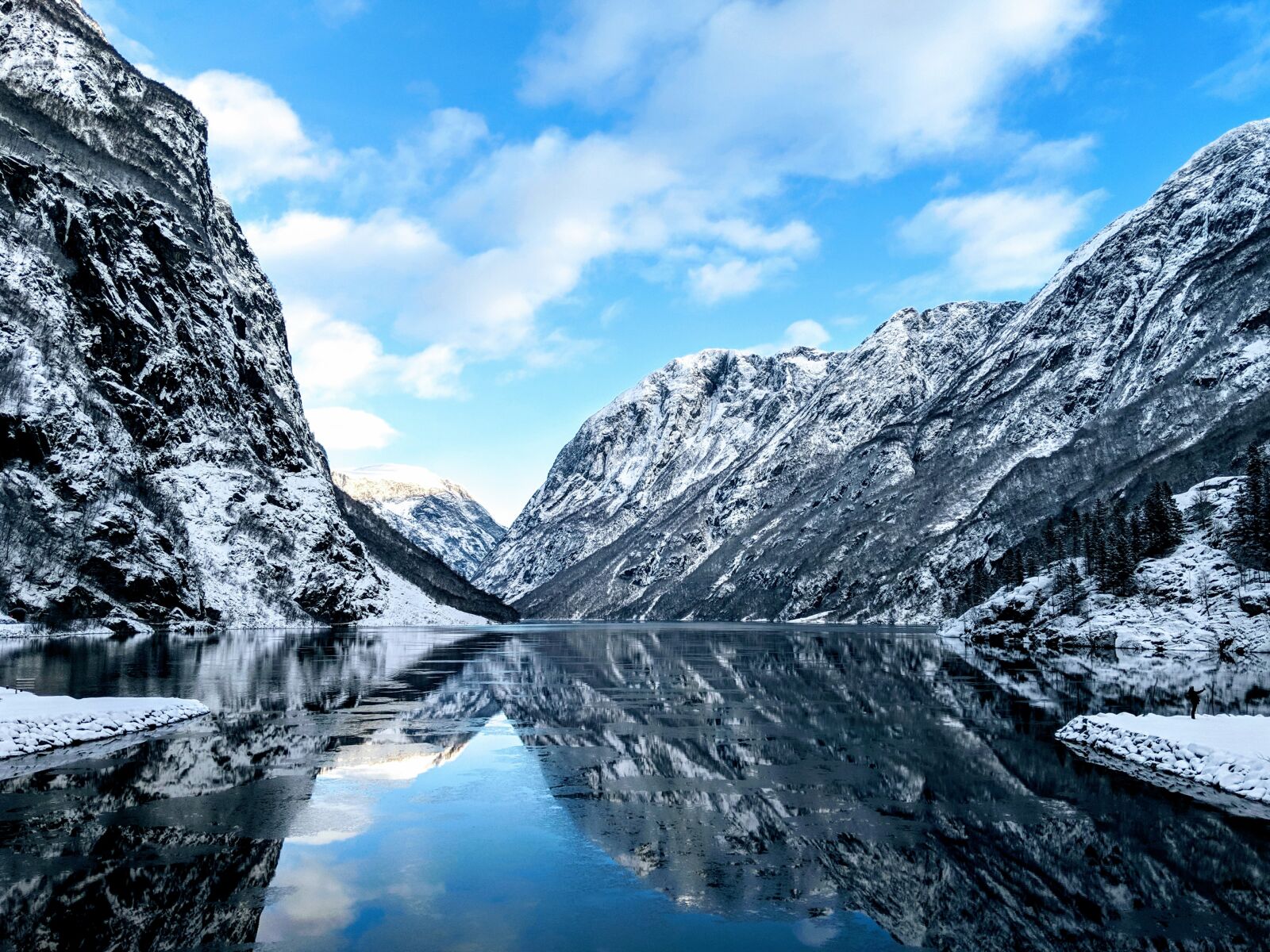 Google Pixel 2 XL sample photo. Fjord, river, norway photography