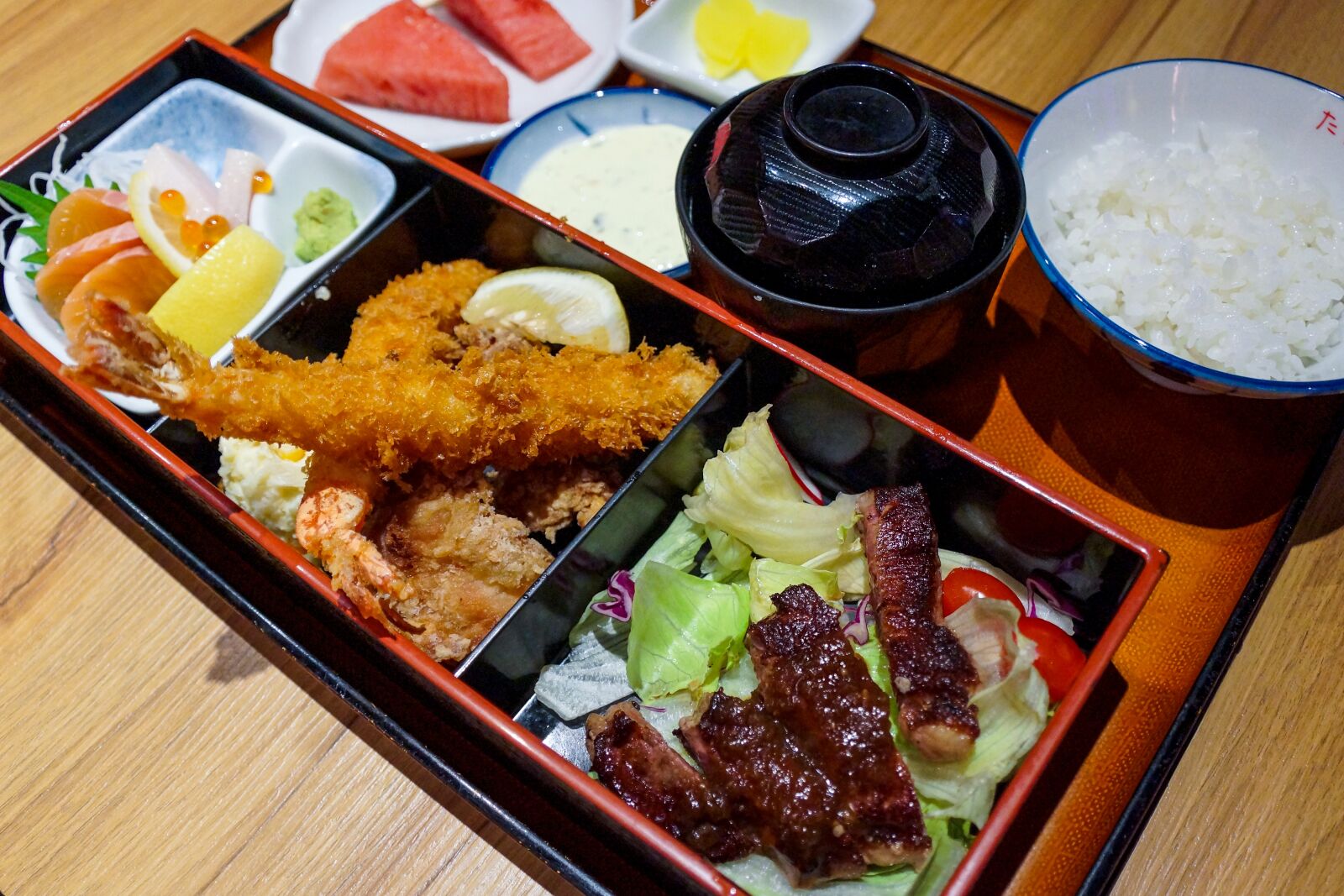 Sony DT 18-250mm F3.5-6.3 sample photo. Japanese cuisine, sashimi, meat photography