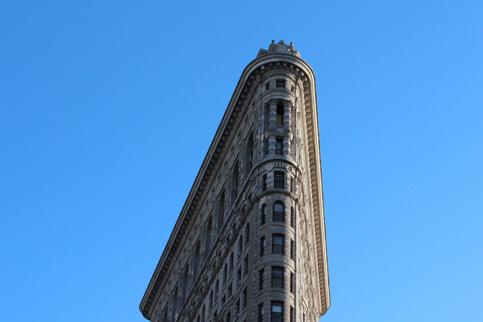 Canon EOS 600D (Rebel EOS T3i / EOS Kiss X5) sample photo. Flat iron building, new photography