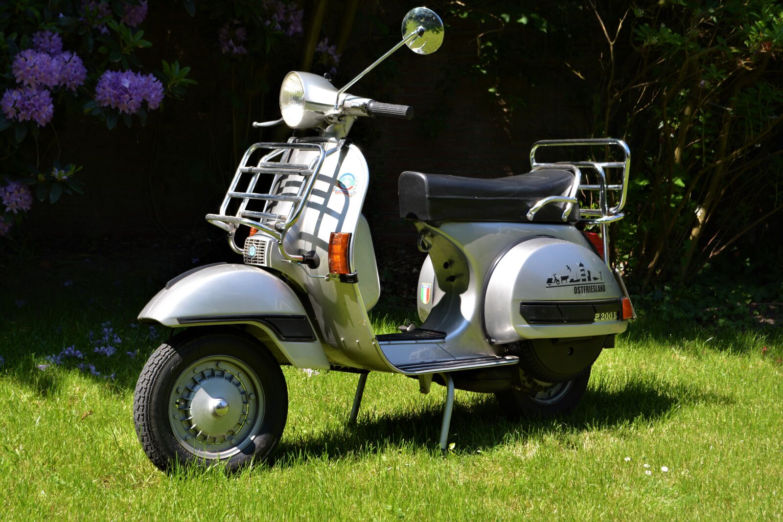 Nikon D5200 sample photo. Vespa, oldtimer, p 200e photography
