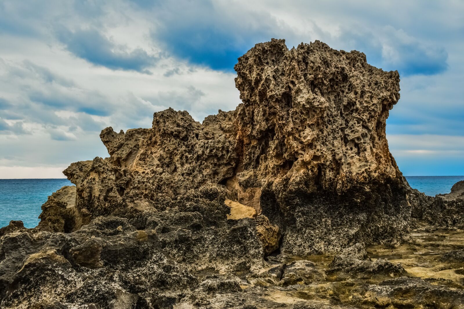 Nikon D3300 sample photo. Rock, rocky coast, sea photography