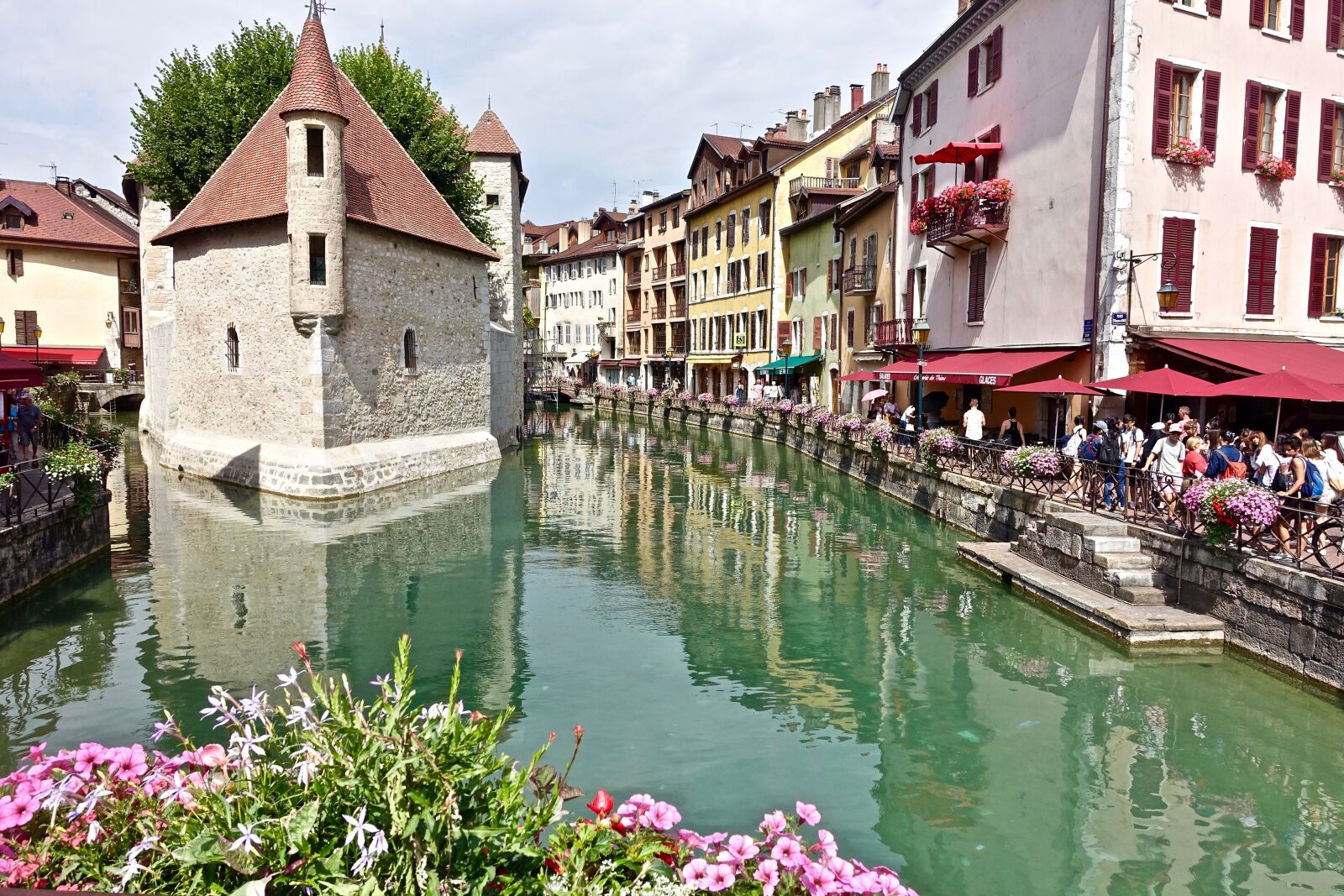 Sony Cyber-shot DSC-RX100 III sample photo. Annecy, architecture, canal photography