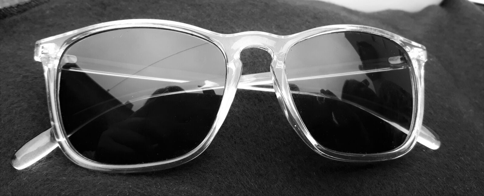 Samsung Galaxy S5 Neo sample photo. Sunglasses, break, summer photography