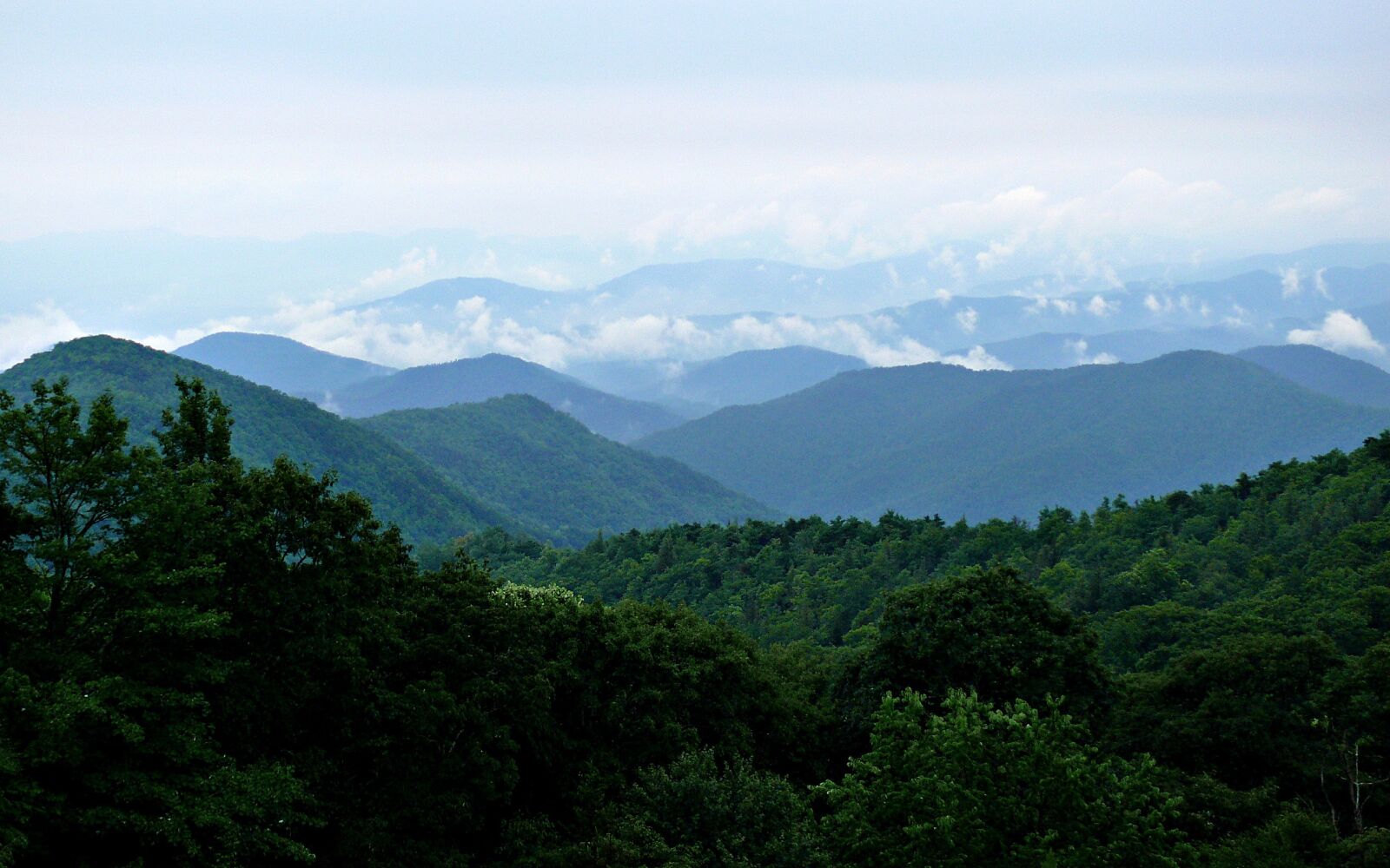 Panasonic DMC-FZ50 sample photo. Blue ridge, mountains, blue photography