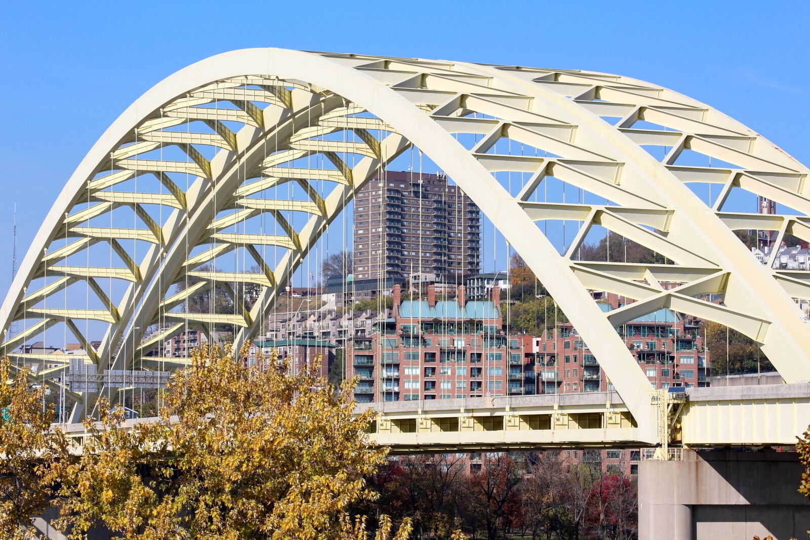 Canon EF 75-300mm f/4-5.6 USM sample photo. Architecture, sky, contemporary photography