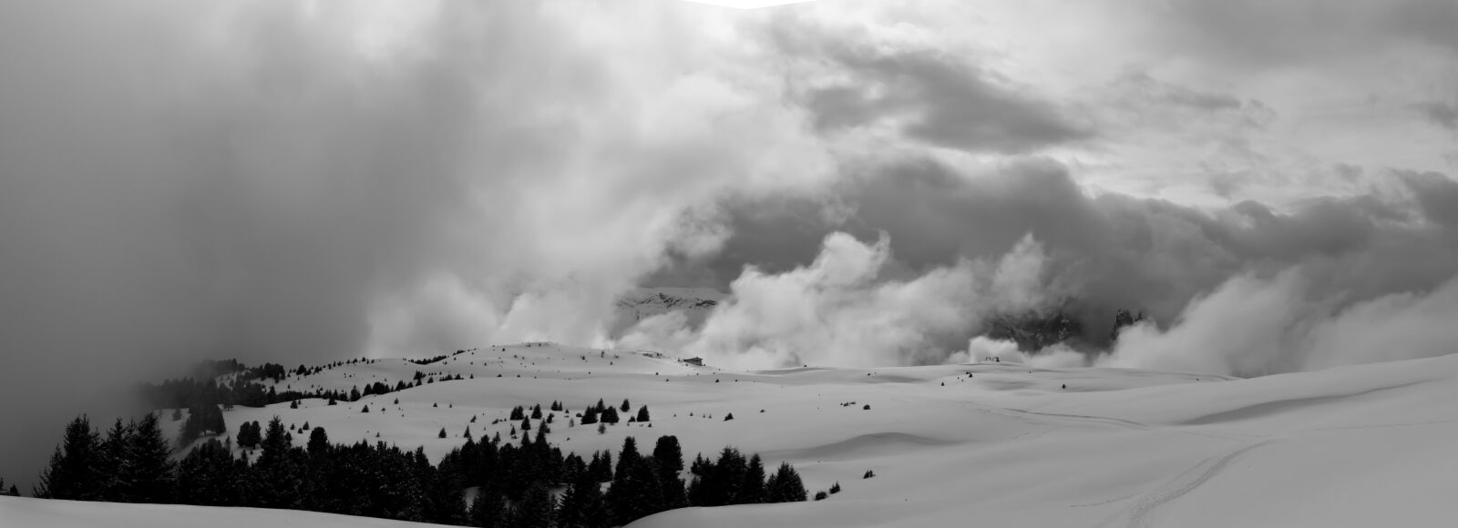 Canon EOS 700D (EOS Rebel T5i / EOS Kiss X7i) sample photo. Clouds, panorama, winter photography