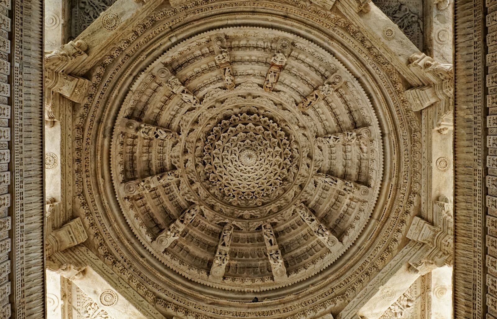 Sony a6000 + Sony E 18-55mm F3.5-5.6 OSS sample photo. Jain temple, chaumukkha mandir photography