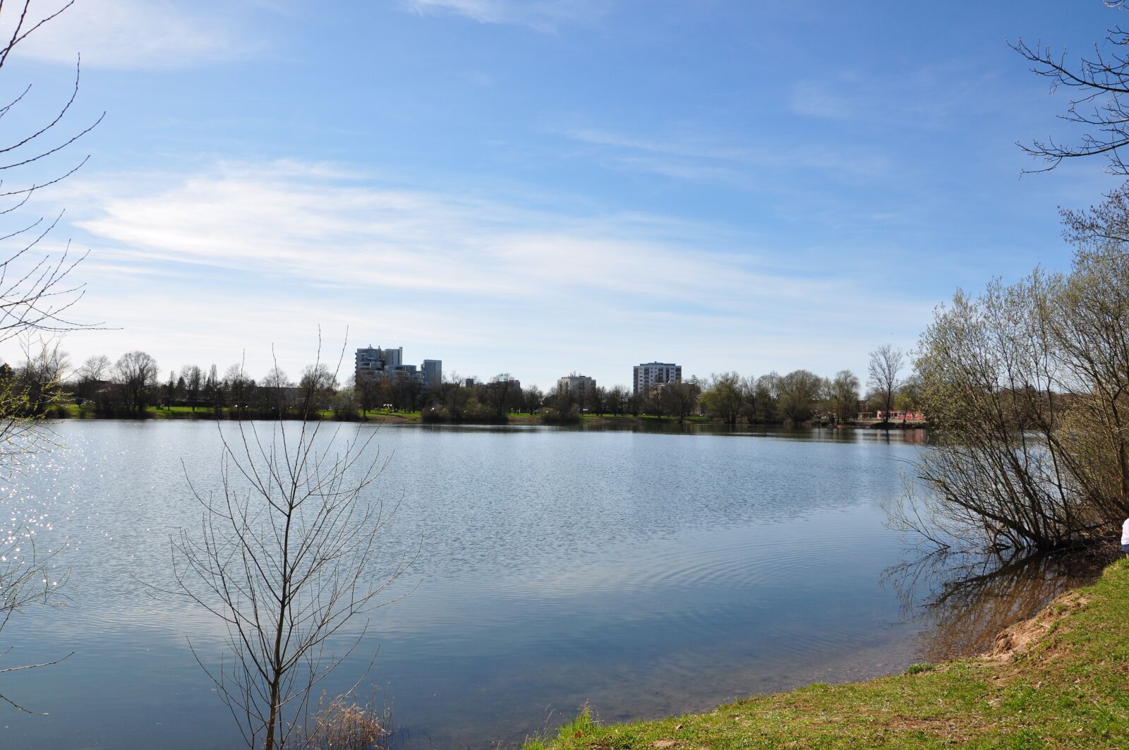 Nikon D90 sample photo. Lake, water, clouds photography
