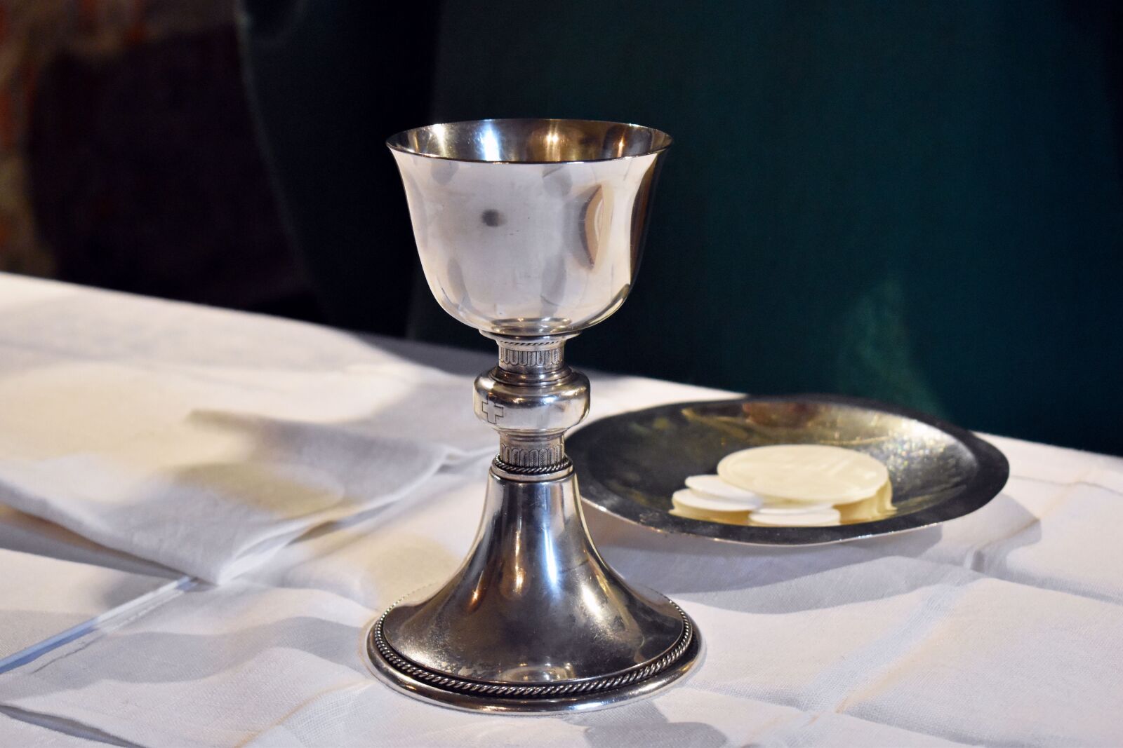 Nikon D5600 sample photo. Holy communion, church, communion photography