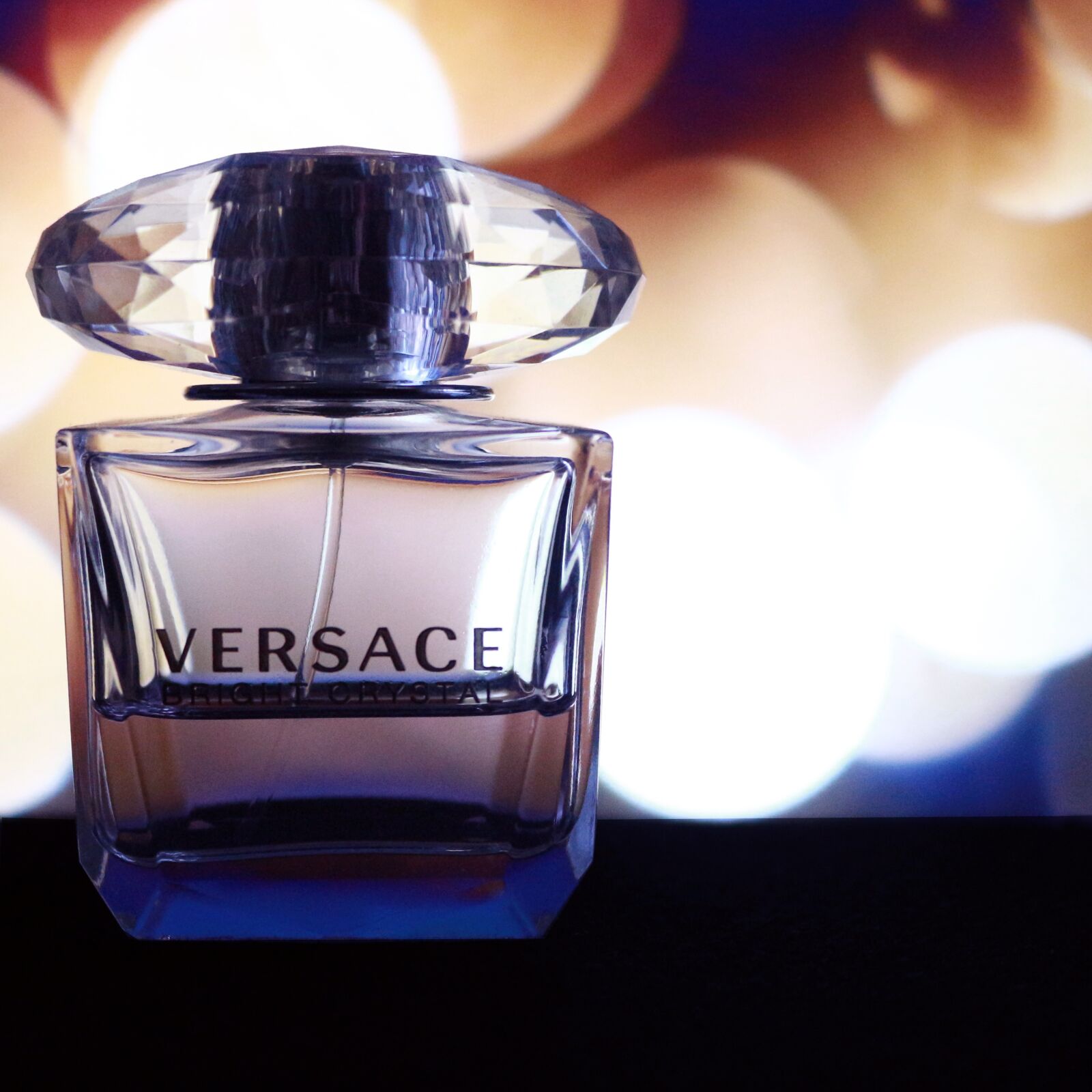 Canon EOS 100D (EOS Rebel SL1 / EOS Kiss X7) sample photo. Versace, perfume, product photography