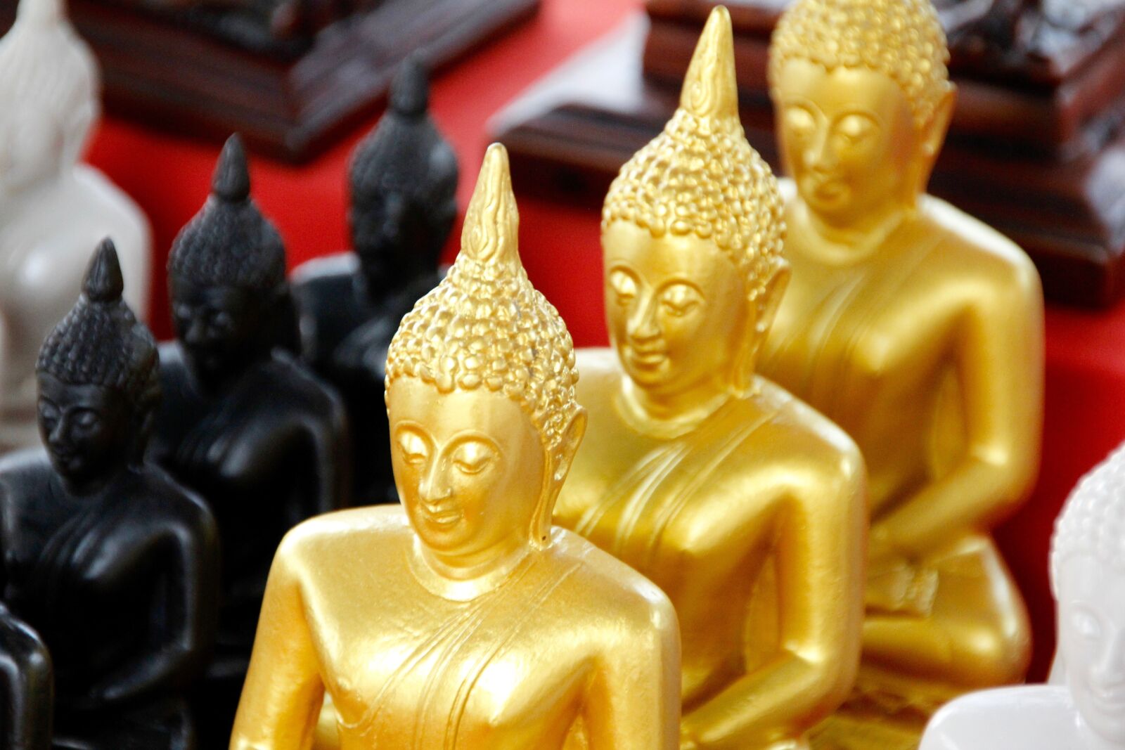 Canon EOS 60D sample photo. Bangkok, buddha, gold photography